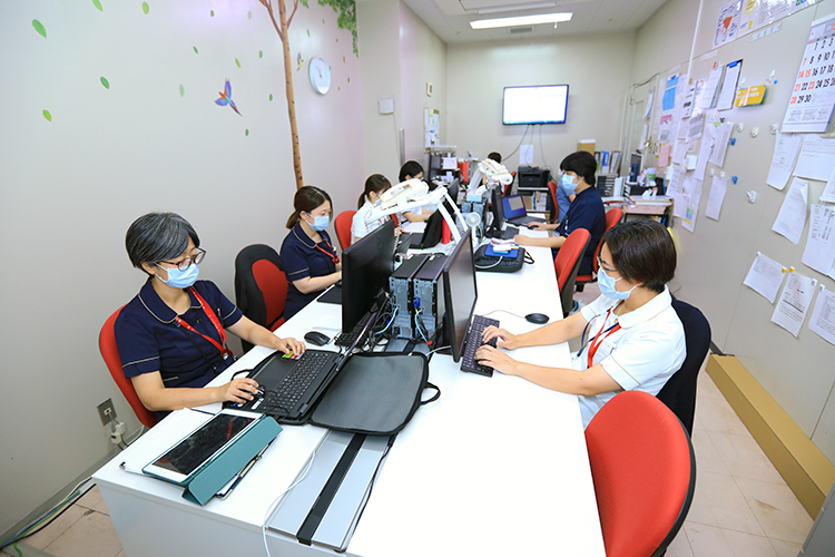 Hf 4 z67527 20250903 020