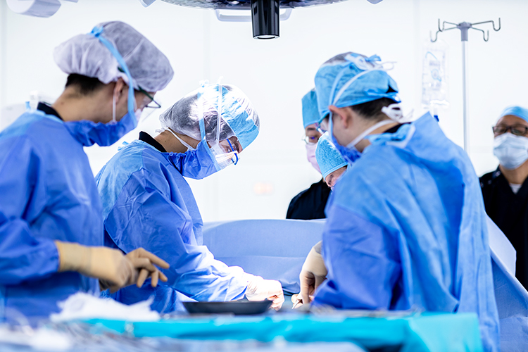 Hf 3 %e6%89%8b%e8%a1%93%e5%ae%a4%e3%81%ae%e3%82%a4%e3%83%a1%e3%83%bc%e3%82%b8%e3%82%ab%e3%83%83%e3%83%88