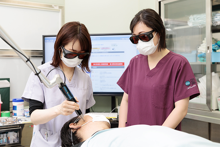 繊細で高度な手技が求められる形成外科治療。機能的かつ美しい仕上がりを追求する