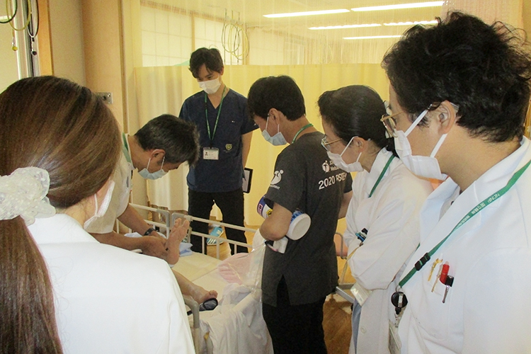 神経難病を中心にあらゆる神経疾患の診断・治療を行う。将来を見据えた診療で患者の生活の質の向上をめざす