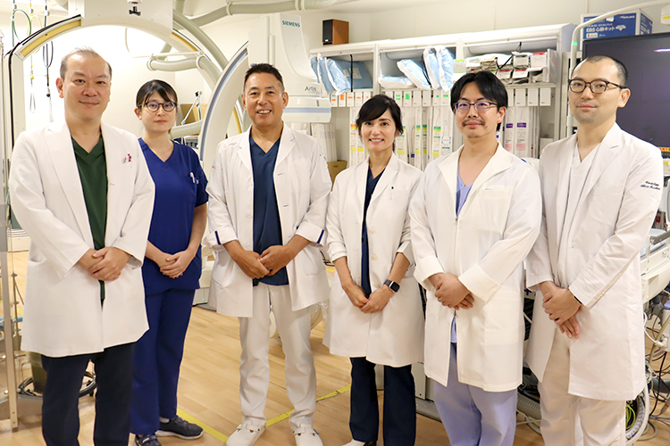 各分野の専門家がそろい、狭心症、急性心筋梗塞、不整脈など幅広い疾患に対する質の高い検査や治療をめざす